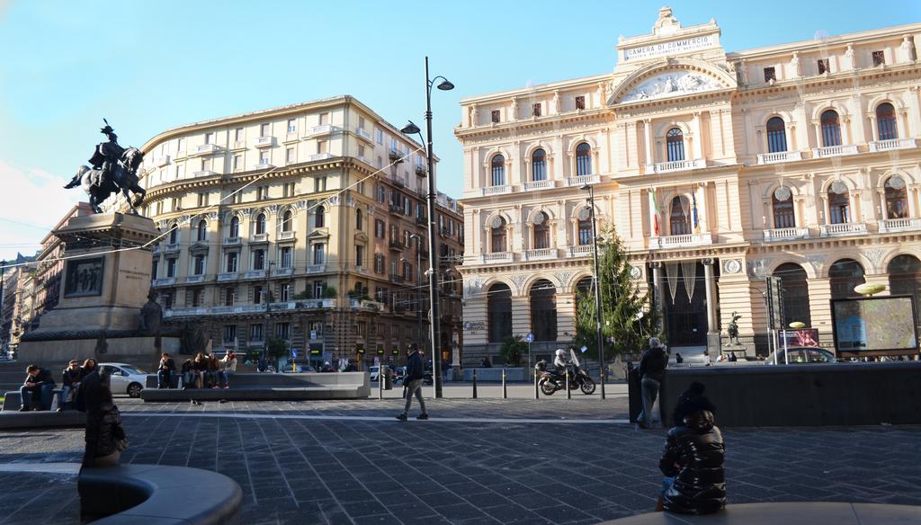 Skyhouse Beverello Napoli Bagian luar foto